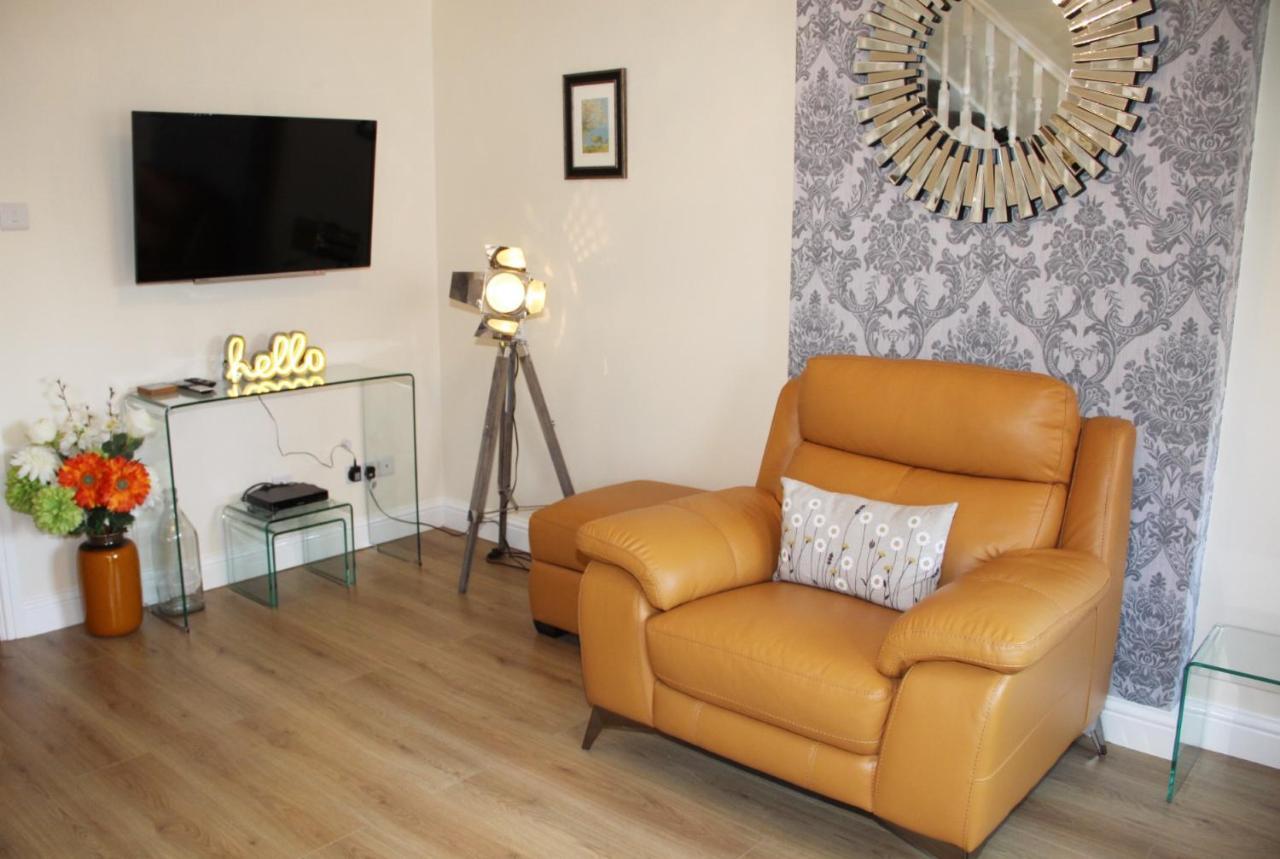 City Centre Town House With Riverside Views And Free Parking 1Bak York Esterno foto